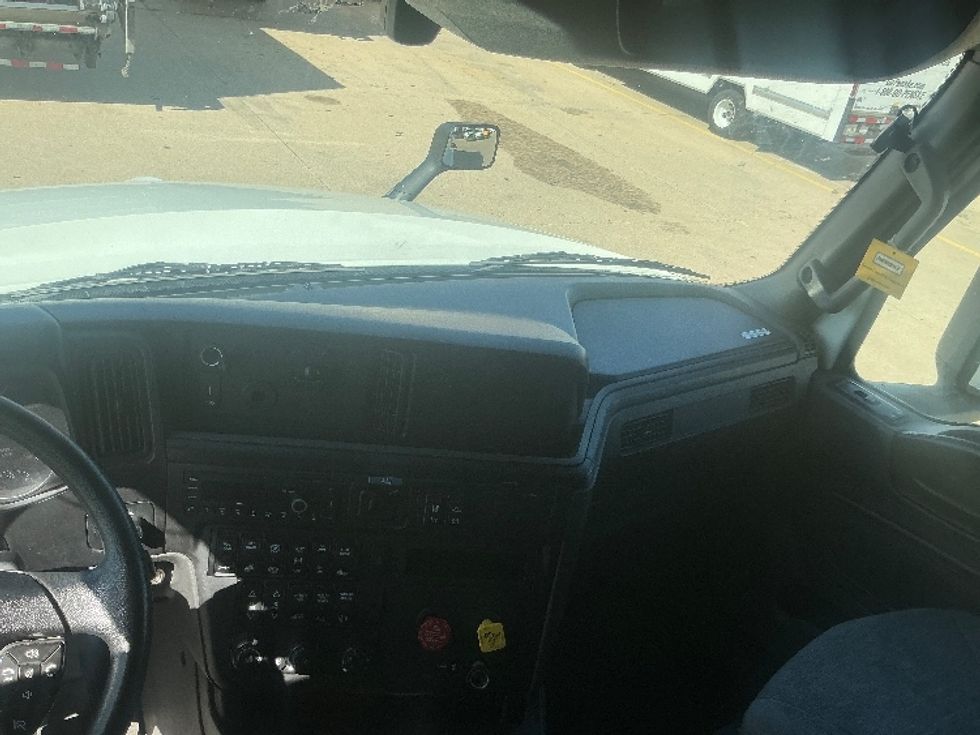 Sleeper Tractor-Heavy Duty Tractors-International-2022-LT625-Kentwood-MI-400,231\n\t\tmiles-$ 63,000 - Image 12