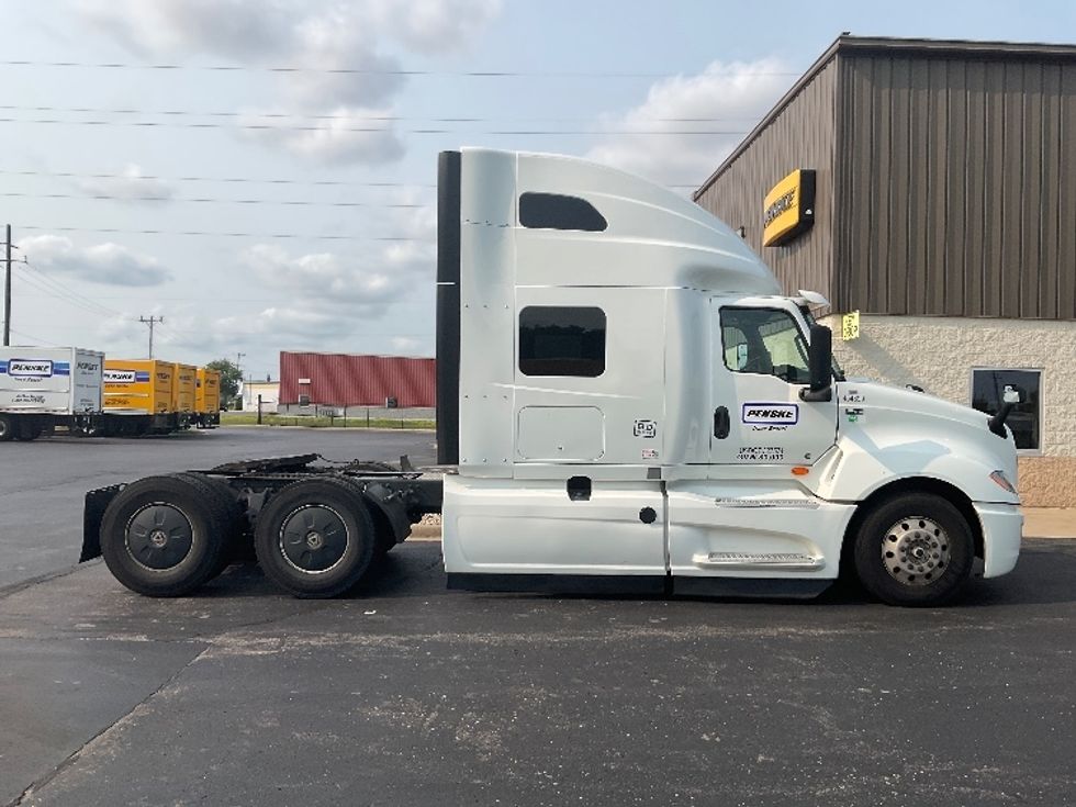 Sleeper Tractor-Heavy Duty Tractors-International-2022-LT625-La Porte-IN-413,823\n\t\tmiles-$ 67,750 - Image 8