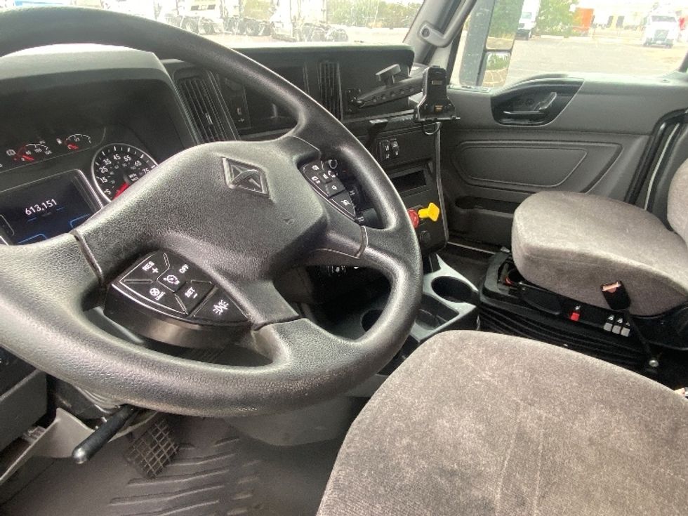 Sleeper Tractor-Heavy Duty Tractors-International-2022-LT625-Laredo-TX-613,153\n\t\tmiles-$ 42,500 - Image 10