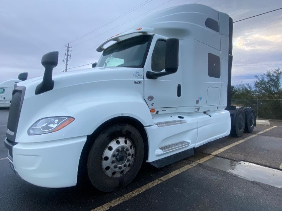 Sleeper Tractor-Heavy Duty Tractors-International-2022-LT625-Laredo-TX-613,153\n\t\tmiles-$ 42,500 - Image 3