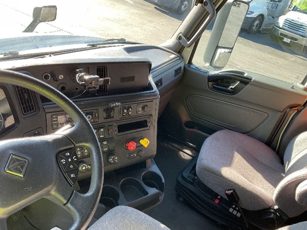 Sleeper Tractor-Heavy Duty Tractors-International-2022-LT625-Las Vegas-NV-348,712\n\t\tmiles-$ 71,000 - Image 12