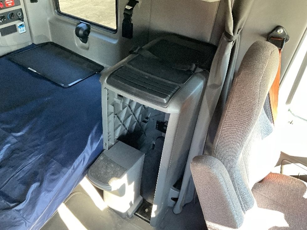 Sleeper Tractor-Heavy Duty Tractors-International-2022-LT625-Las Vegas-NV-348,712\n\t\tmiles-$ 71,000 - Image 18