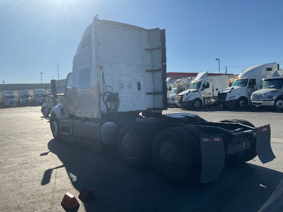Sleeper Tractor-Heavy Duty Tractors-International-2022-LT625-Las Vegas-NV-348,712\n\t\tmiles-$ 71,000 - Image 5