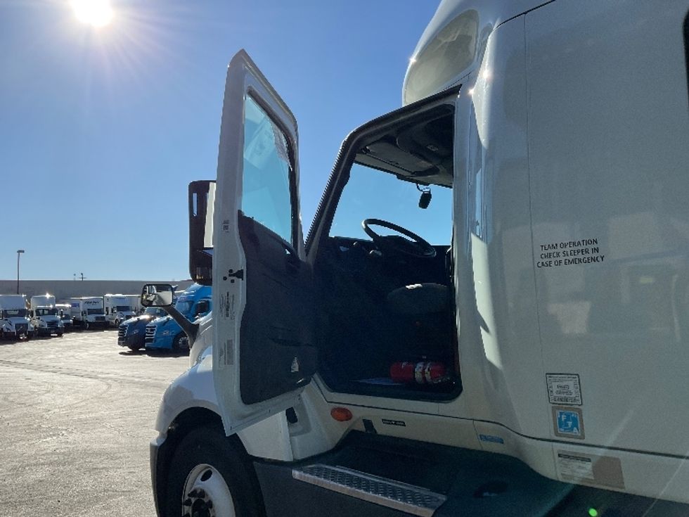 Sleeper Tractor-Heavy Duty Tractors-International-2022-LT625-Las Vegas-NV-348,712\n\t\tmiles-$ 71,000 - Image 9