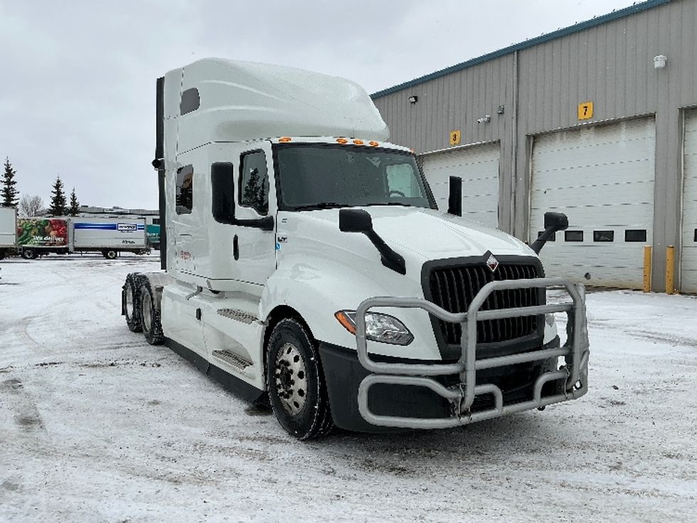 Sleeper Tractor-Heavy Duty Tractors-International-2022-LT625-Lethbridge-AB-626,143\n\t\tkm-$ 87,500 - Image 1