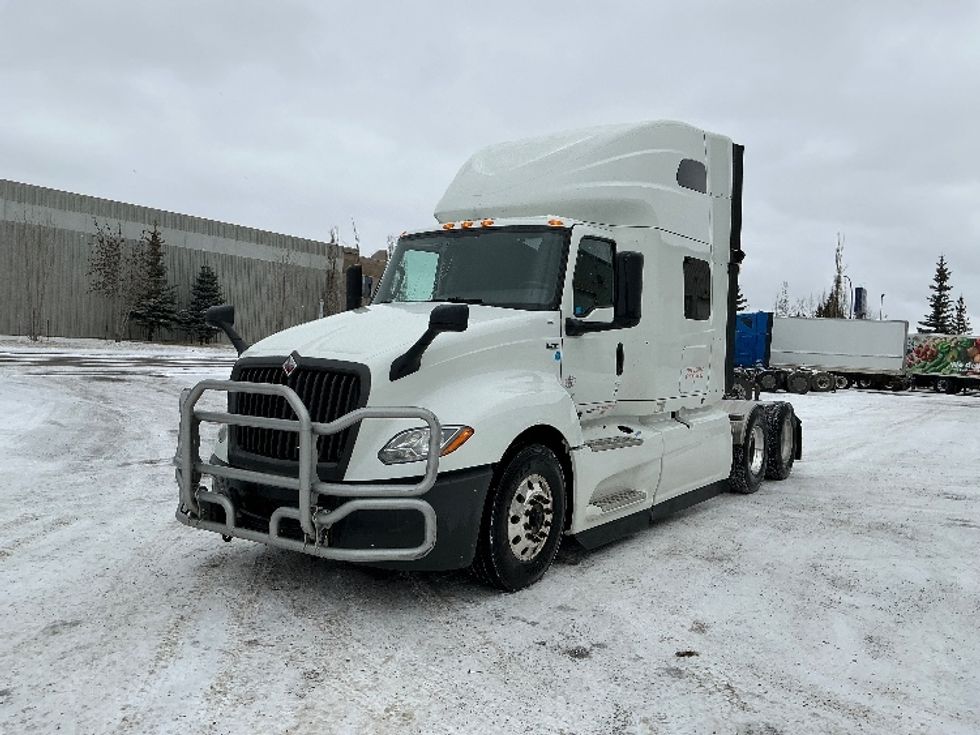 Sleeper Tractor-Heavy Duty Tractors-International-2022-LT625-Lethbridge-AB-626,143\n\t\tkm-$ 87,500 - Image 3
