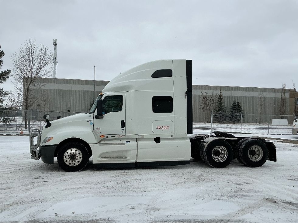 Sleeper Tractor-Heavy Duty Tractors-International-2022-LT625-Lethbridge-AB-626,143\n\t\tkm-$ 87,500 - Image 4