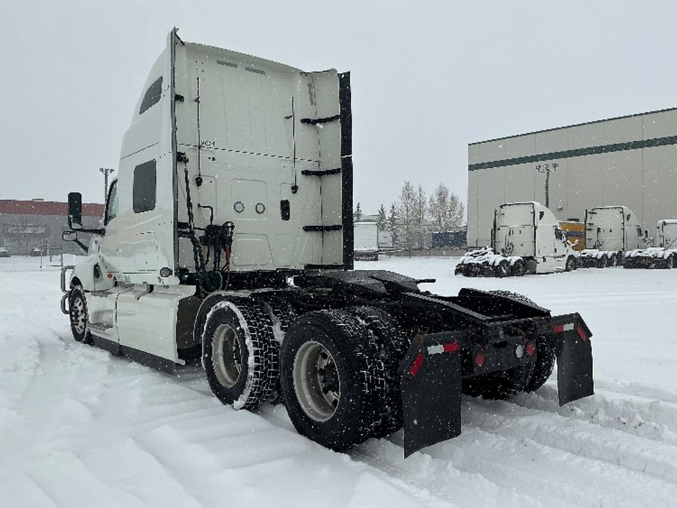 Sleeper Tractor-Heavy Duty Tractors-International-2022-LT625-Lethbridge-AB-679,351\n\t\tkm-$ 80,750 - Image 5