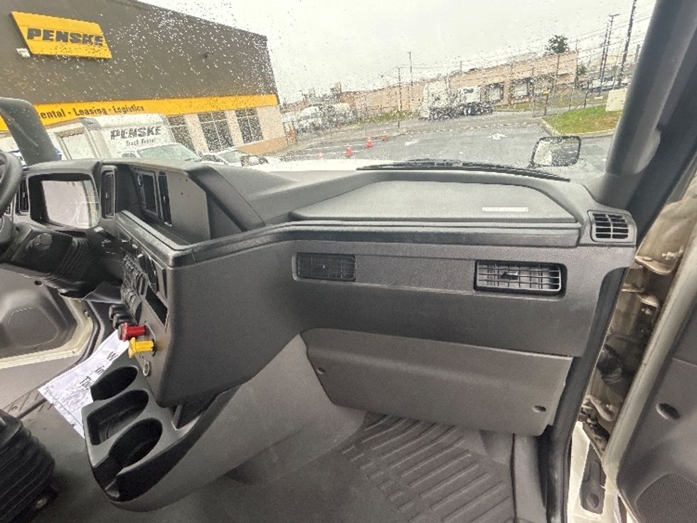 Sleeper Tractor-Heavy Duty Tractors-International-2022-LT625-Linden-NJ-250,560\n\t\tmiles-$ 74,250 - Image 14