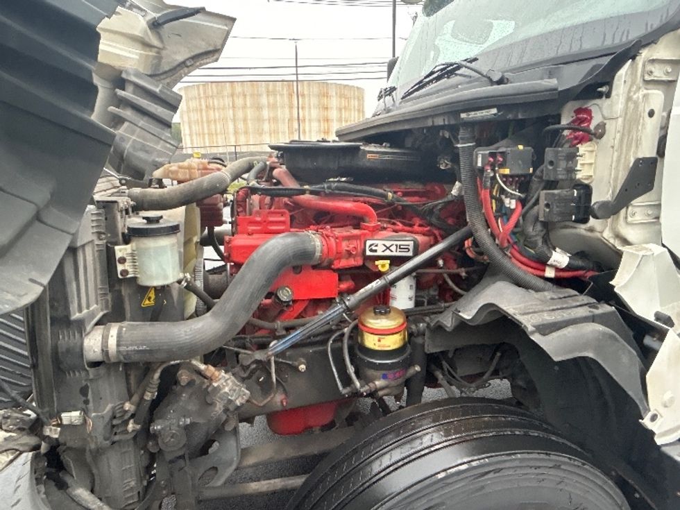 Sleeper Tractor-Heavy Duty Tractors-International-2022-LT625-Linden-NJ-250,560\n\t\tmiles-$ 74,250 - Image 21