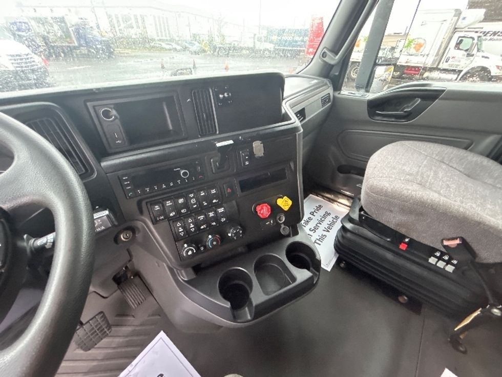 Sleeper Tractor-Heavy Duty Tractors-International-2022-LT625-Linden-NJ-345,350\n\t\tmiles-$ 48,500 - Image 12