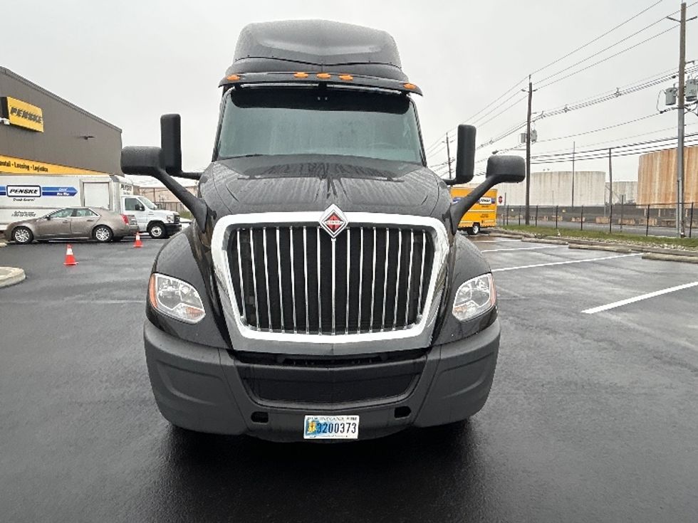 Sleeper Tractor-Heavy Duty Tractors-International-2022-LT625-Linden-NJ-345,350\n\t\tmiles-$ 48,500 - Image 2
