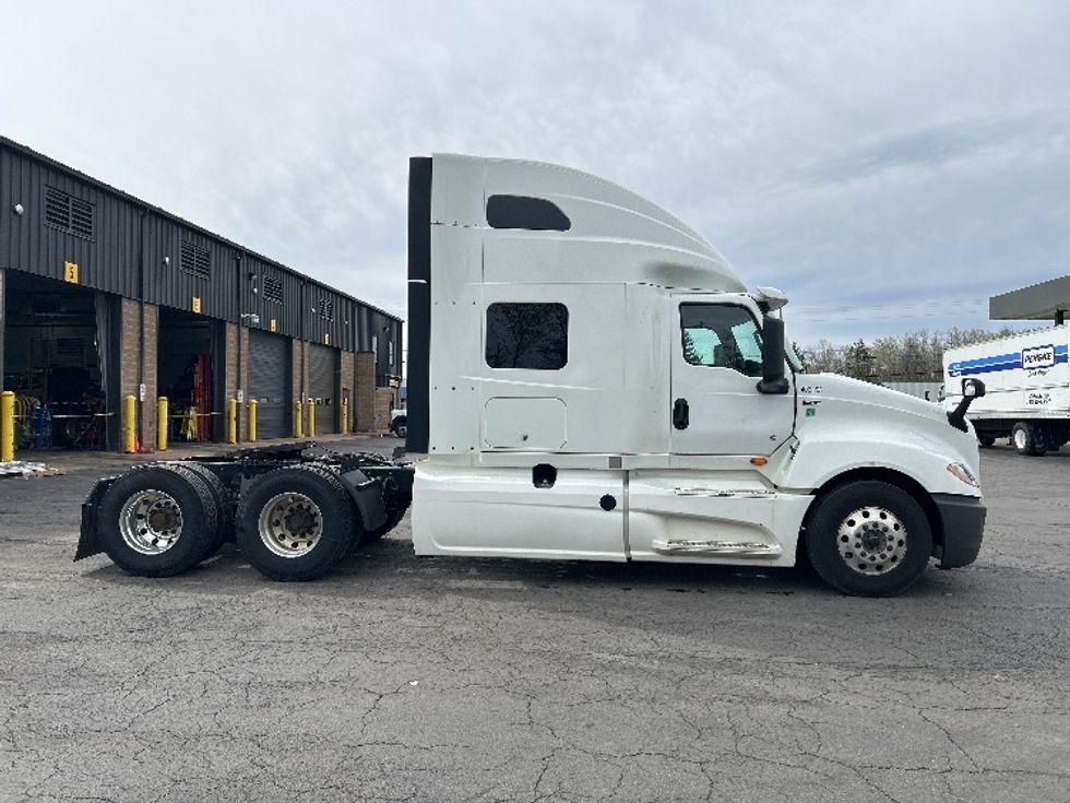 Sleeper Tractor-Heavy Duty Tractors-International-2022-LT625-Liverpool-NY-345,215\n\t\tmiles-$ 66,250 - Image 8