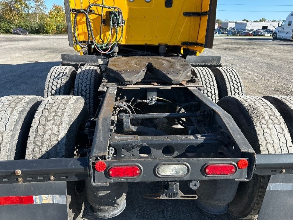 Sleeper Tractor-Heavy Duty Tractors-International-2022-LT625-Londonderry-NH-340,088\n\t\tmiles-$ 65,250 - Image 6