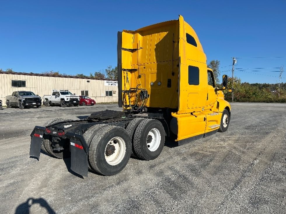 Sleeper Tractor-Heavy Duty Tractors-International-2022-LT625-Londonderry-NH-340,088\n\t\tmiles-$ 65,250 - Image 7