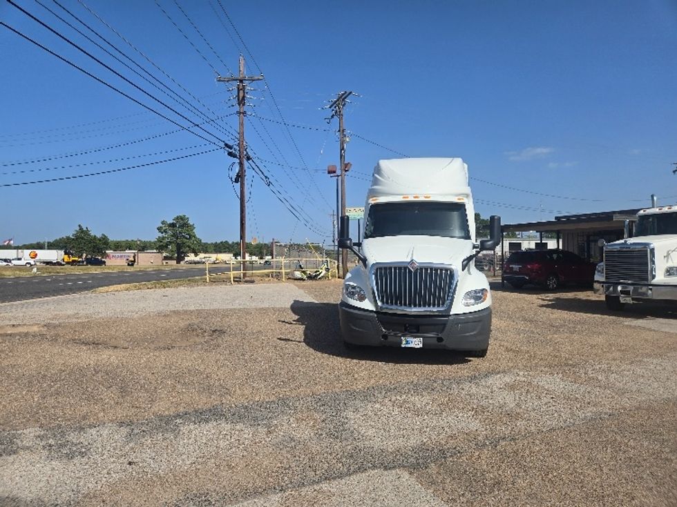 Sleeper Tractor-Heavy Duty Tractors-International-2022-LT625-Longview-TX-470,571\n\t\tmiles-$ 63,000 - Image 2