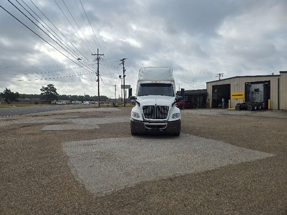 Sleeper Tractor-Heavy Duty Tractors-International-2022-LT625-Longview-TX-479,275\n\t\tmiles-$ 61,000 - Image 2