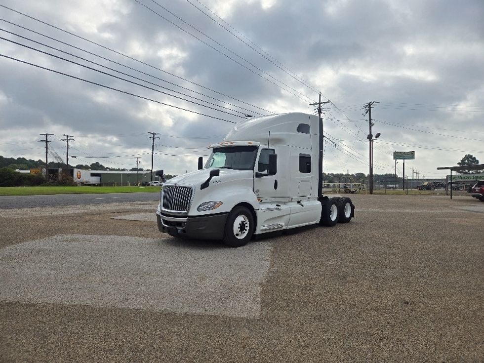 Sleeper Tractor-Heavy Duty Tractors-International-2022-LT625-Longview-TX-479,275\n\t\tmiles-$ 61,000 - Image 3