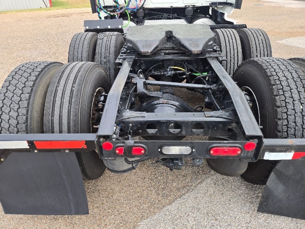 Sleeper Tractor-Heavy Duty Tractors-International-2022-LT625-Longview-TX-479,275\n\t\tmiles-$ 61,000 - Image 6