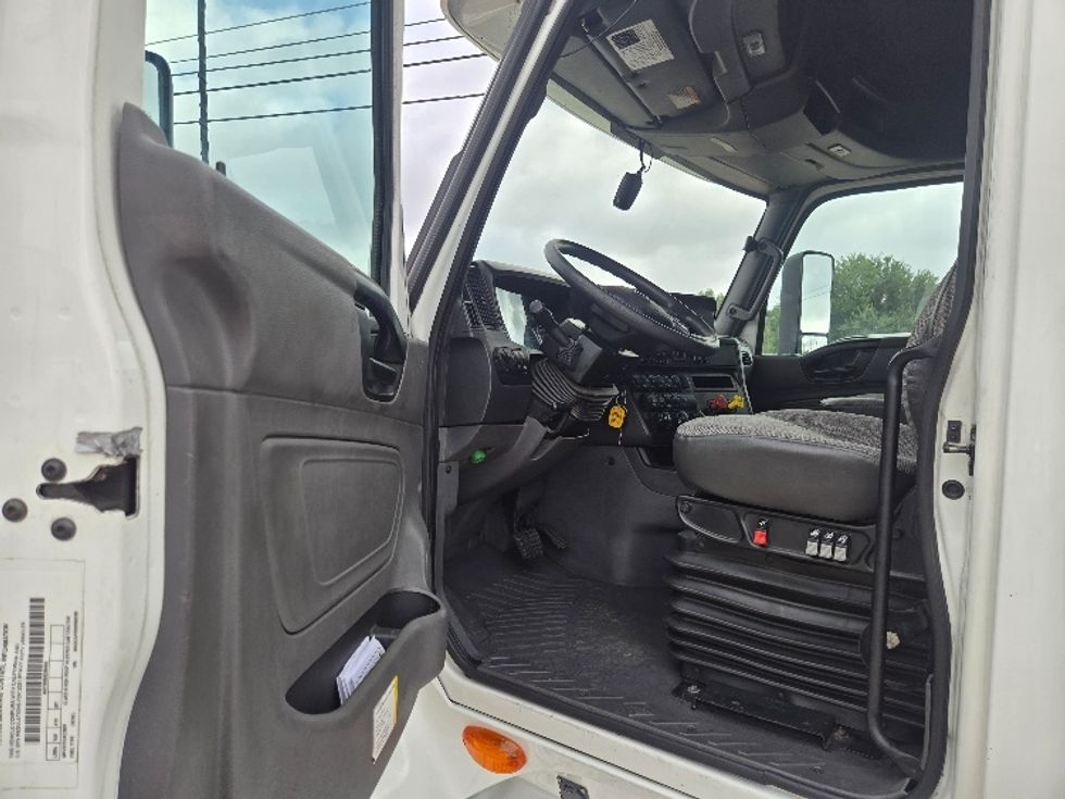 Sleeper Tractor-Heavy Duty Tractors-International-2022-LT625-Longview-TX-479,275\n\t\tmiles-$ 61,000 - Image 9
