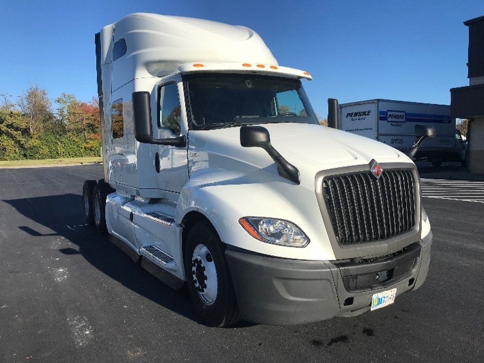 Sleeper Tractor-Heavy Duty Tractors-International-2022-LT625-Louisville-KY-553,987\n\t\tmiles-$ 46,750 - Image 1