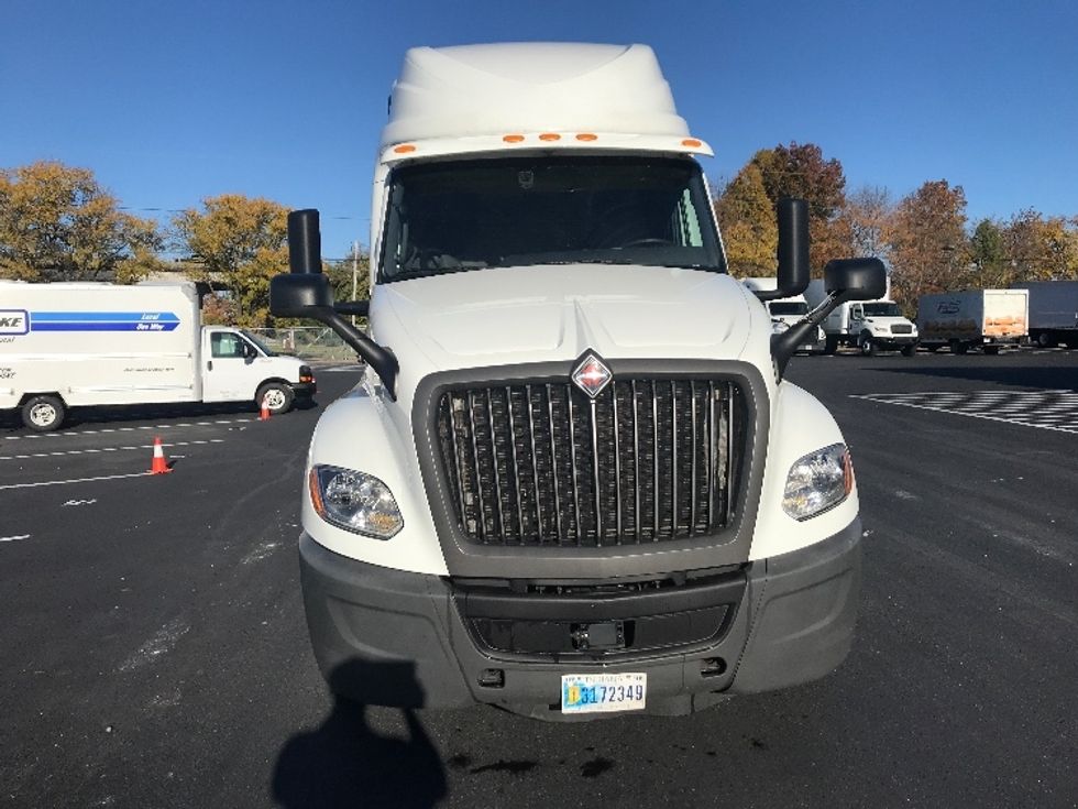 Sleeper Tractor-Heavy Duty Tractors-International-2022-LT625-Louisville-KY-553,987\n\t\tmiles-$ 46,750 - Image 2