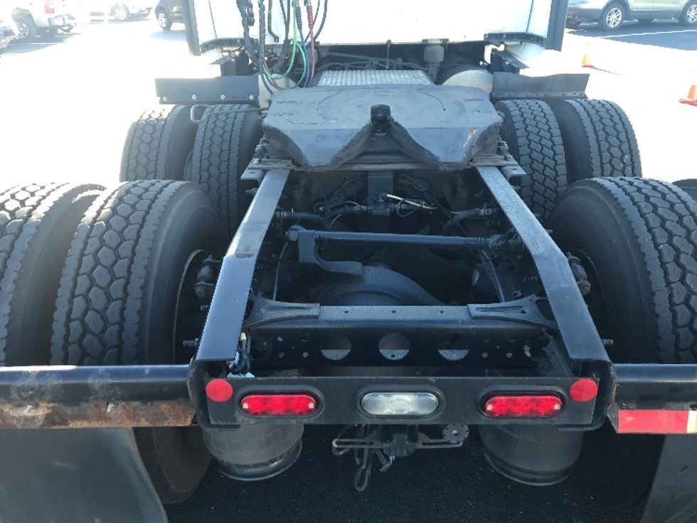 Sleeper Tractor-Heavy Duty Tractors-International-2022-LT625-Louisville-KY-553,987\n\t\tmiles-$ 46,750 - Image 6