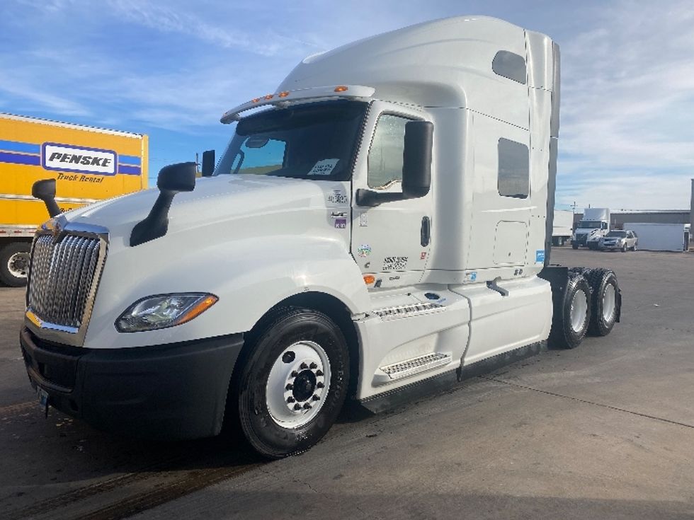 Sleeper Tractor-Heavy Duty Tractors-International-2022-LT625-Lubbock-TX-429,572\n\t\tmiles-$ 62,750 - Image 1
