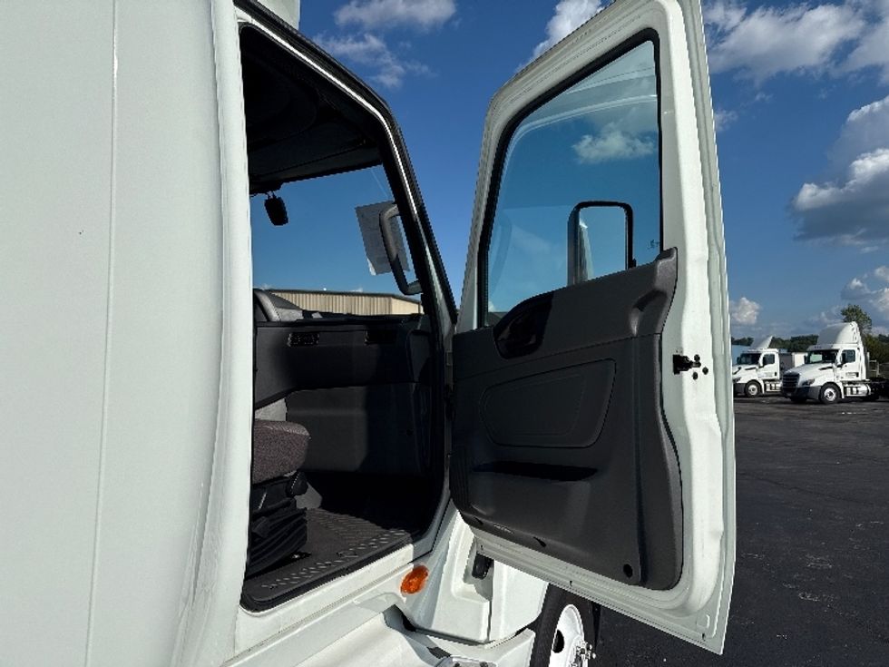 Sleeper Tractor-Heavy Duty Tractors-International-2022-LT625-Mansfield-OH-479,889\n\t\tmiles-$ 55,750 - Image 13