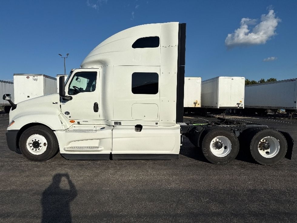 Sleeper Tractor-Heavy Duty Tractors-International-2022-LT625-Mansfield-OH-479,889\n\t\tmiles-$ 55,750 - Image 4