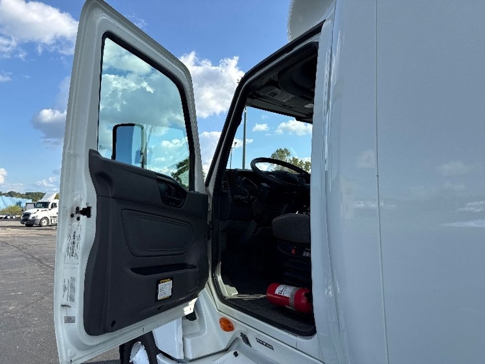 Sleeper Tractor-Heavy Duty Tractors-International-2022-LT625-Mansfield-OH-479,889\n\t\tmiles-$ 55,750 - Image 9