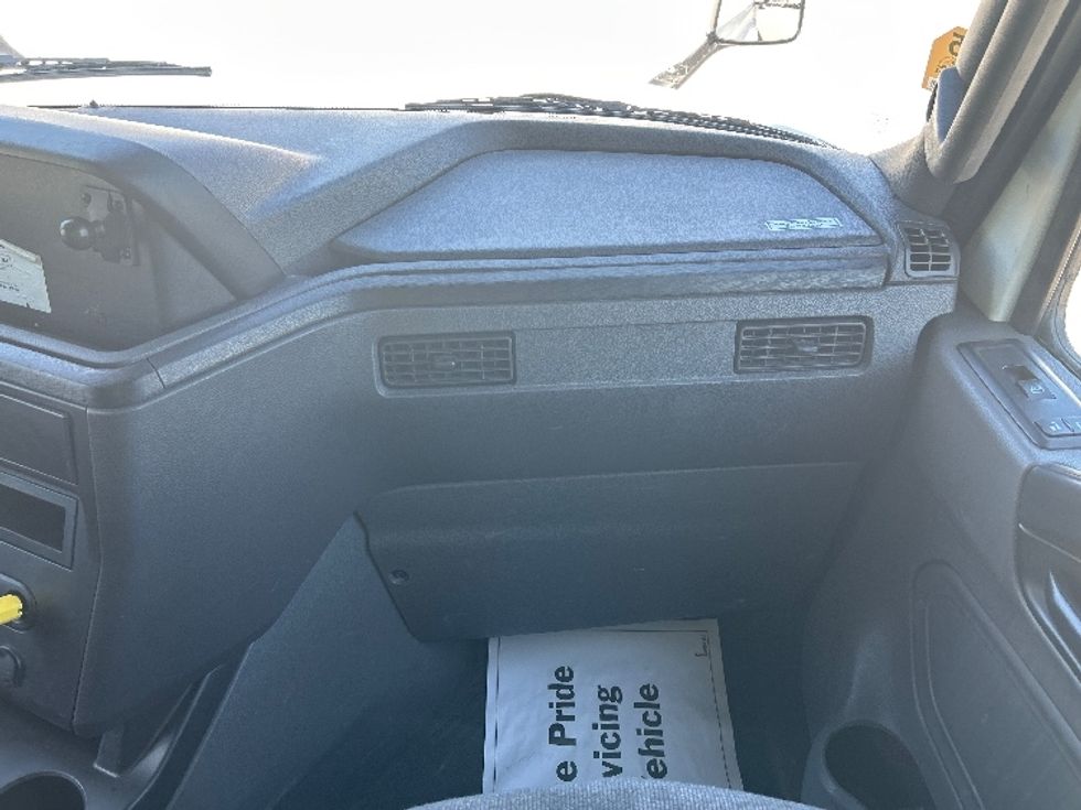 Sleeper Tractor-Heavy Duty Tractors-International-2022-LT625-Medley-FL-439,726\n\t\tmiles-$ 60,500 - Image 14