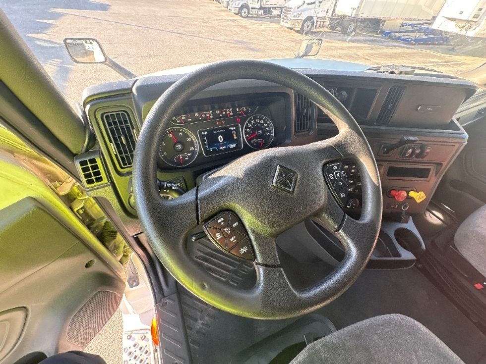 Sleeper Tractor-Heavy Duty Tractors-International-2022-LT625-Medley-FL-507,667\n\t\tmiles-$ 56,250 - Image 10