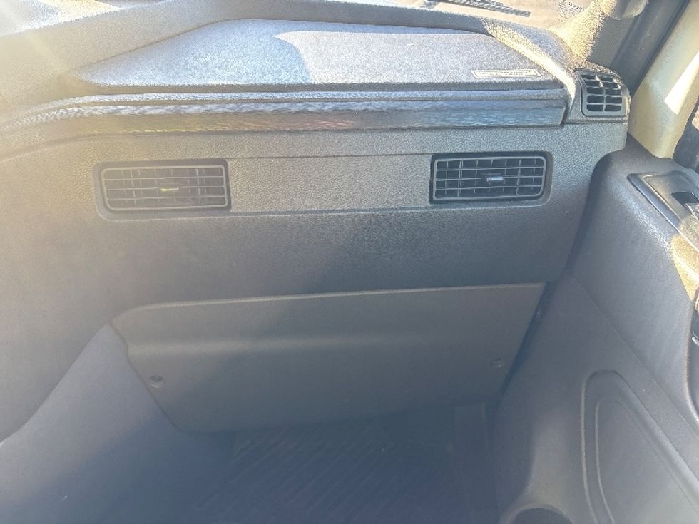 Sleeper Tractor-Heavy Duty Tractors-International-2022-LT625-Medley-FL-507,667\n\t\tmiles-$ 56,250 - Image 14