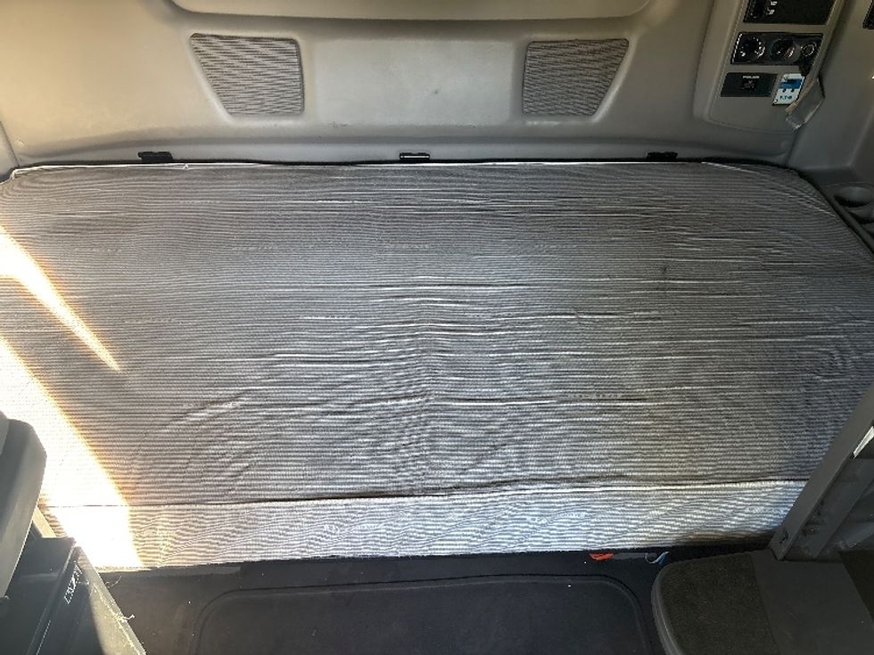 Sleeper Tractor-Heavy Duty Tractors-International-2022-LT625-Medley-FL-507,667\n\t\tmiles-$ 56,250 - Image 17