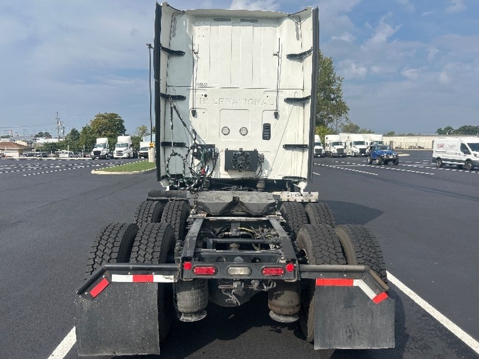 Sleeper Tractor-Heavy Duty Tractors-International-2022-LT625-Melrose Park-IL-509,768\n\t\tmiles-$ 59,500 - Image 6