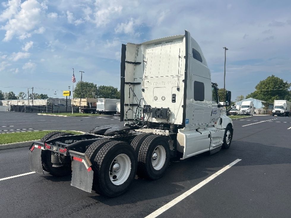 Sleeper Tractor-Heavy Duty Tractors-International-2022-LT625-Melrose Park-IL-509,768\n\t\tmiles-$ 59,500 - Image 7