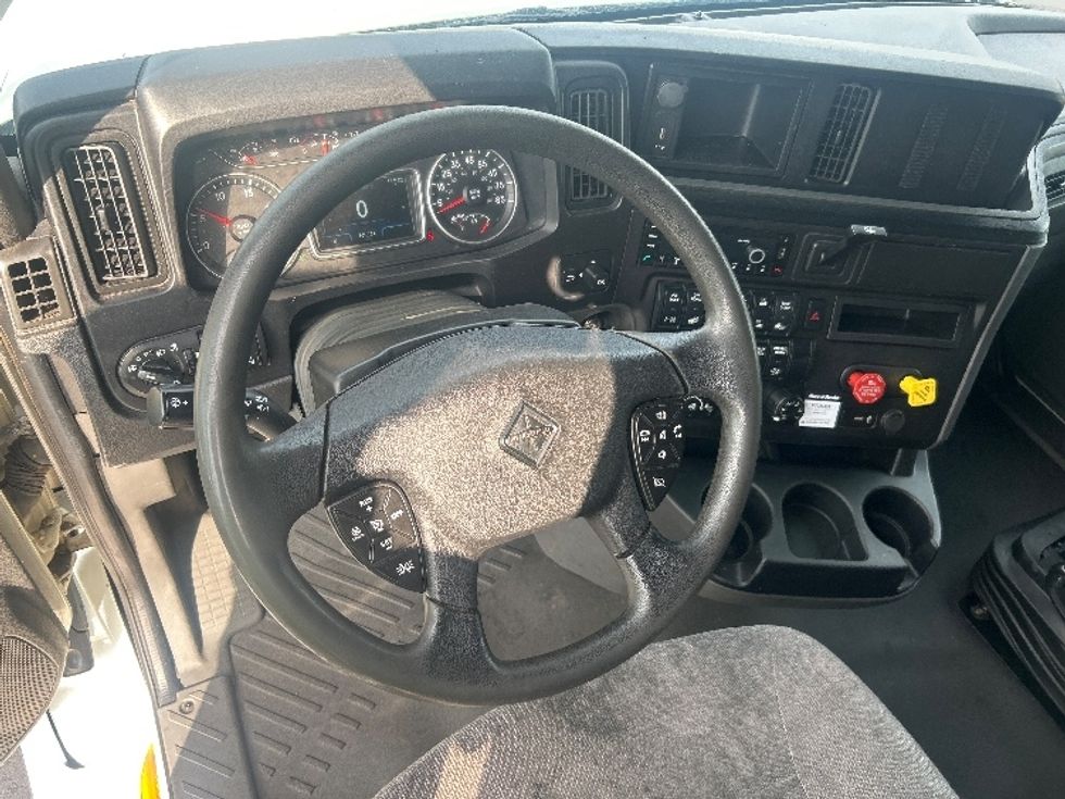 Sleeper Tractor-Heavy Duty Tractors-International-2022-LT625-Melrose Park-IL-509,768\n\t\tmiles-$ 59,500 - Image 9