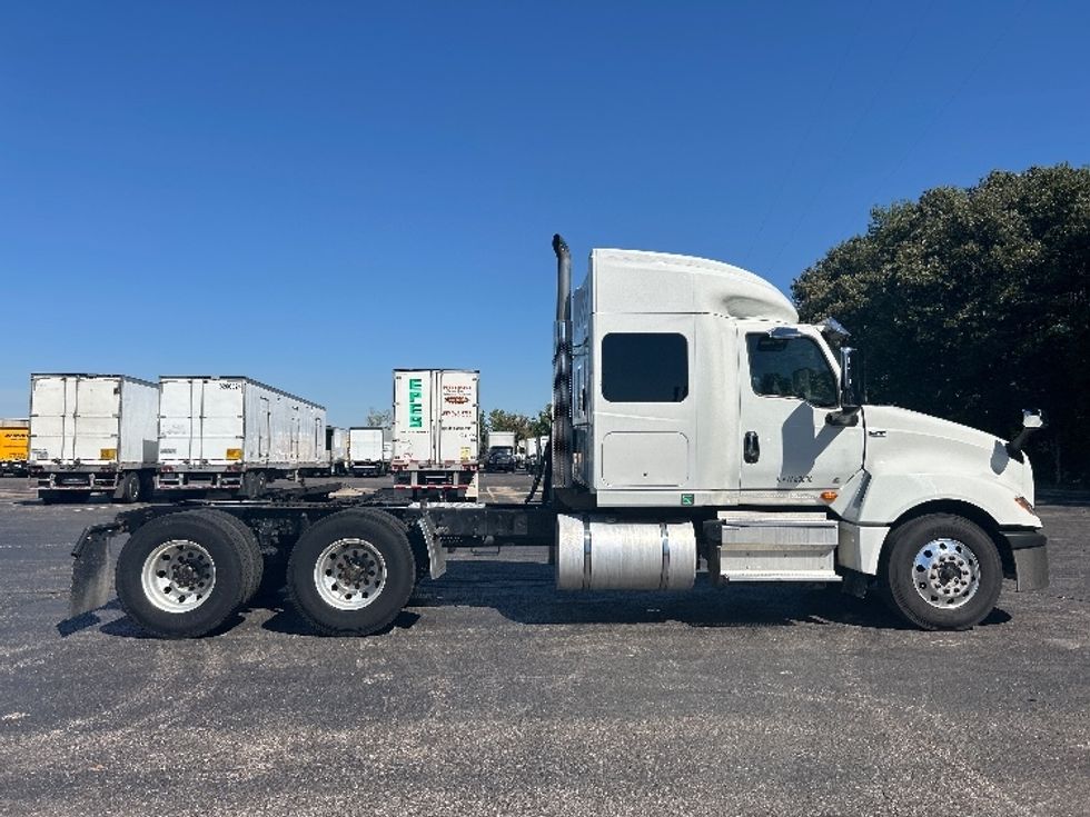 Sleeper Tractor-Heavy Duty Tractors-International-2022-LT625-Memphis-TN-416,754\n\t\tmiles-$ 77,000 - Image 8