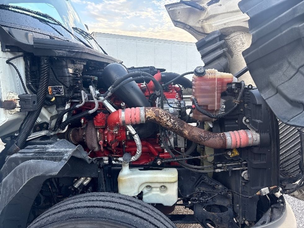 Sleeper Tractor-Heavy Duty Tractors-International-2022-LT625-Middlefield-OH-330,346\n\t\tmiles-$ 69,750 - Image 20