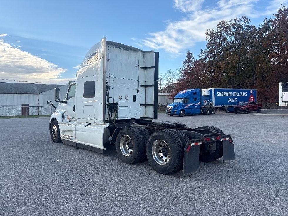 Sleeper Tractor-Heavy Duty Tractors-International-2022-LT625-Middlefield-OH-330,346\n\t\tmiles-$ 69,750 - Image 5