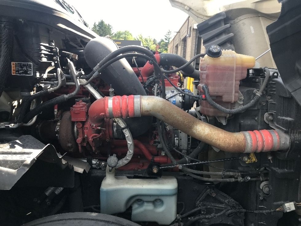 Sleeper Tractor-Heavy Duty Tractors-International-2022-LT625-Milwaukee-WI-354,010\n\t\tmiles-$ 68,000 - Image 19