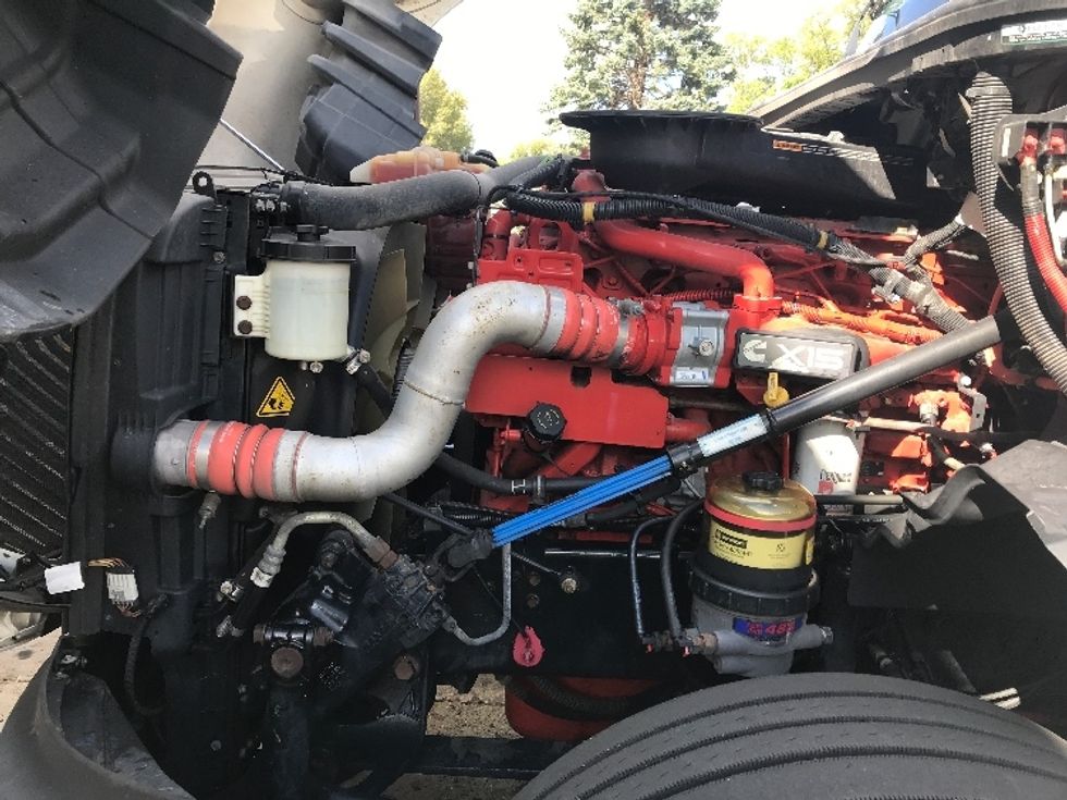 Sleeper Tractor-Heavy Duty Tractors-International-2022-LT625-Milwaukee-WI-354,010\n\t\tmiles-$ 68,000 - Image 20