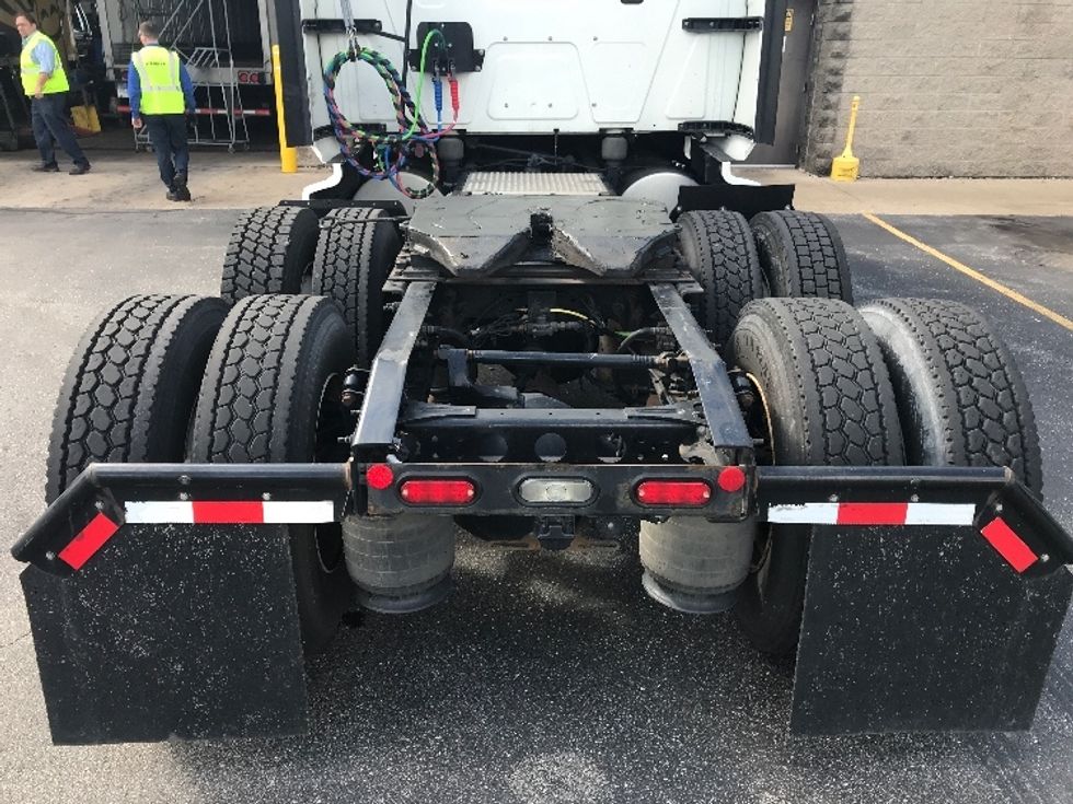 Sleeper Tractor-Heavy Duty Tractors-International-2022-LT625-Milwaukee-WI-354,010\n\t\tmiles-$ 68,000 - Image 6