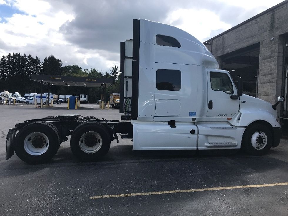 Sleeper Tractor-Heavy Duty Tractors-International-2022-LT625-Milwaukee-WI-354,010\n\t\tmiles-$ 68,000 - Image 8