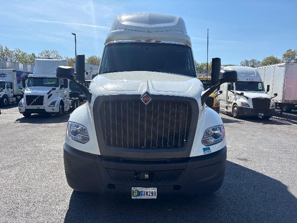 Sleeper Tractor-Heavy Duty Tractors-International-2022-LT625-Montgomery-NY-408,914\n\t\tmiles-$ 59,750 - Image 2
