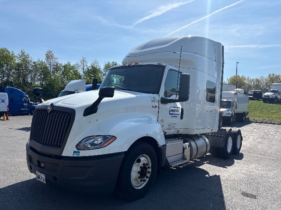 Sleeper Tractor-Heavy Duty Tractors-International-2022-LT625-Montgomery-NY-408,914\n\t\tmiles-$ 59,750 - Image 3