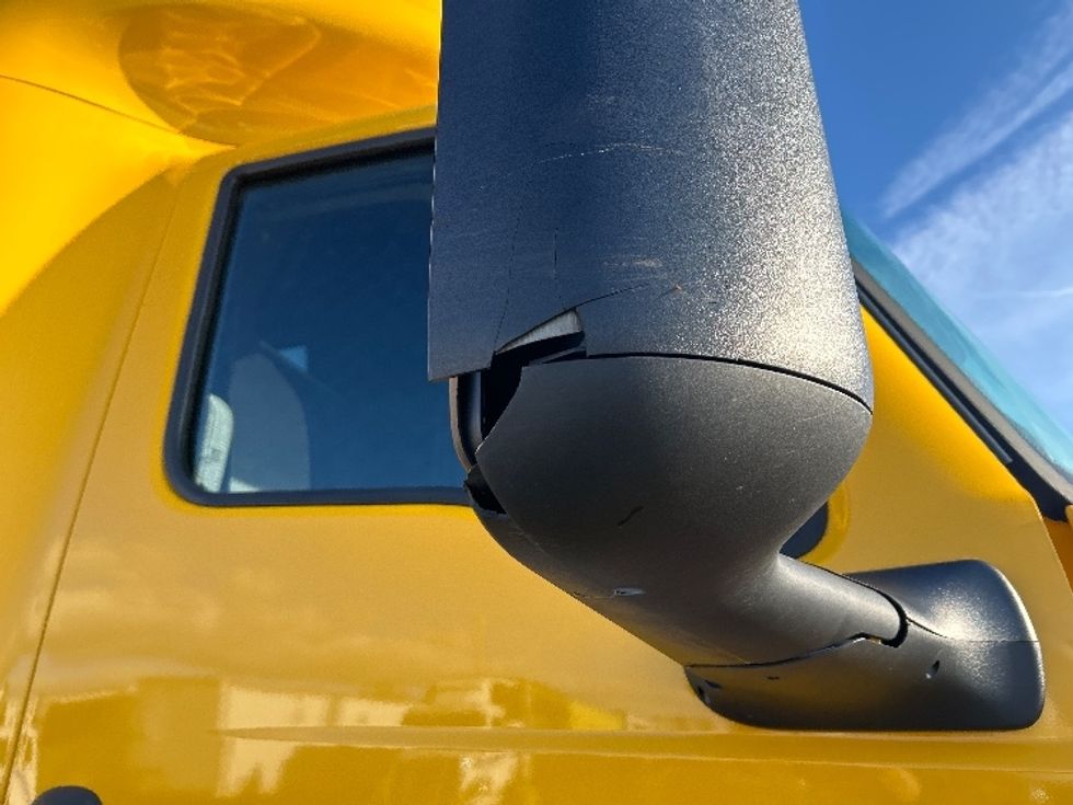 Sleeper Tractor-Heavy Duty Tractors-International-2022-LT625-New Castle-DE-334,539\n\t\tmiles-$ 65,750 - Image 26