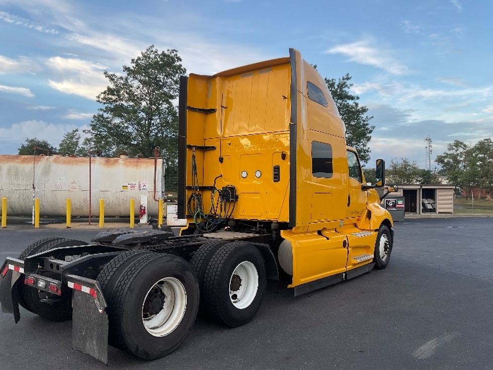 Sleeper Tractor-Heavy Duty Tractors-International-2022-LT625-New Castle-DE-334,539\n\t\tmiles-$ 65,750 - Image 7