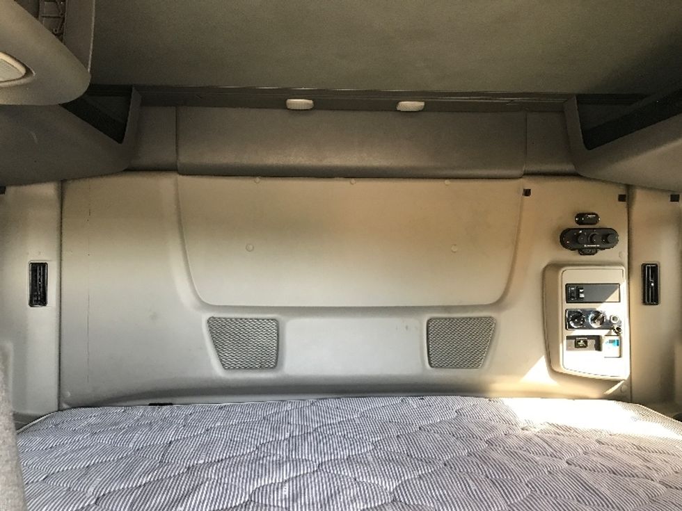 Sleeper Tractor-Heavy Duty Tractors-International-2022-LT625-Newport News-VA-286,700\n\t\tmiles-$ 77,000 - Image 16